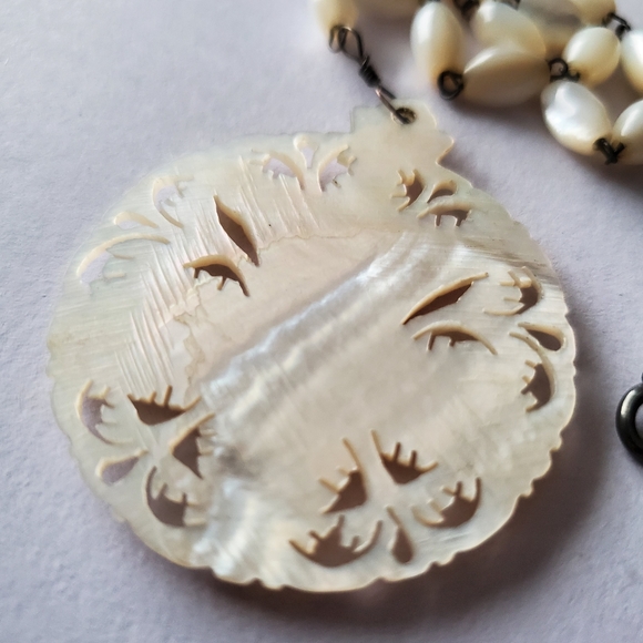 Vintage mother of pearl necklace - Picture 6 of 7